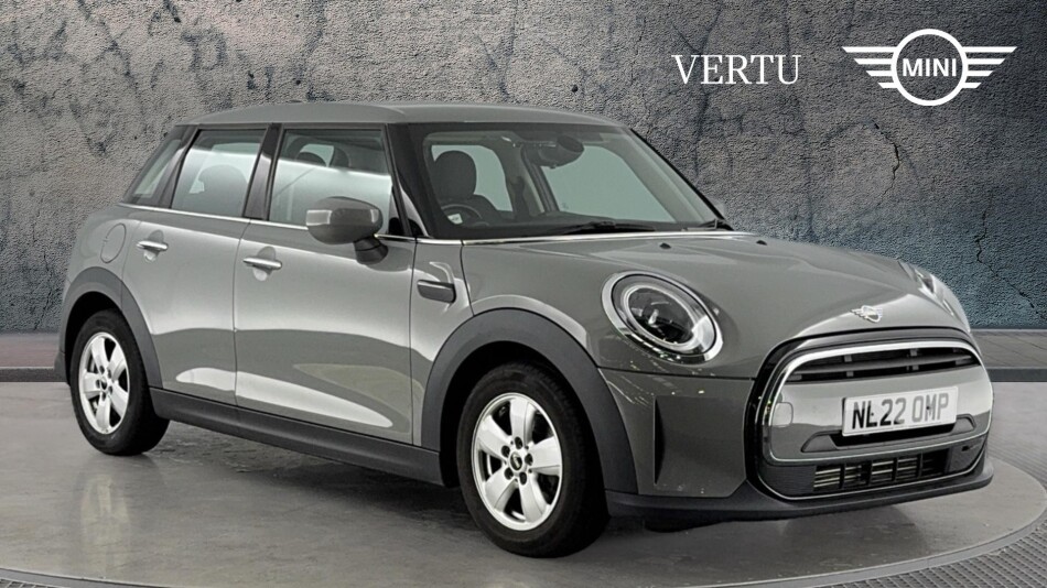 MINI Hatchback 1.5 Cooper Classic 5dr Auto [Nav Pack] Petrol Hatchback